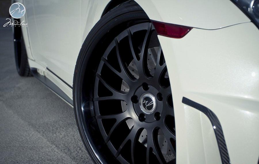  Nissan GT-R by Wald and Modulare Wheels 2014 года  (фото 7 из 17)